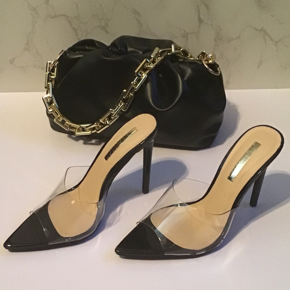PATENT LEATHER OPRN TOE HEELS